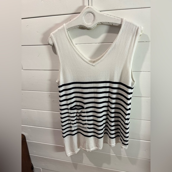 ORLY – Striped Sleeveless Knit Top – Size L - Picture 4 of 7